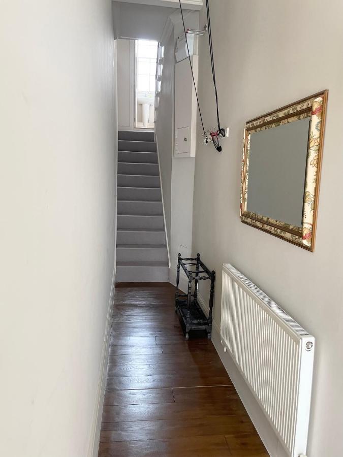 Victoria Maisonette Apartment London Exterior photo